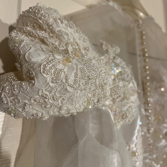 Custom One of a Kind Wedding Dress (vintage, made in 1992) - Picture 5 of 15